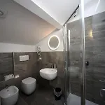 32 Camerecaffe Pavia