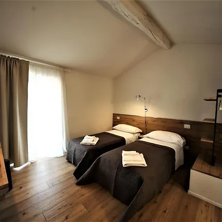 Bed & Breakfast 32 Camerecaffe