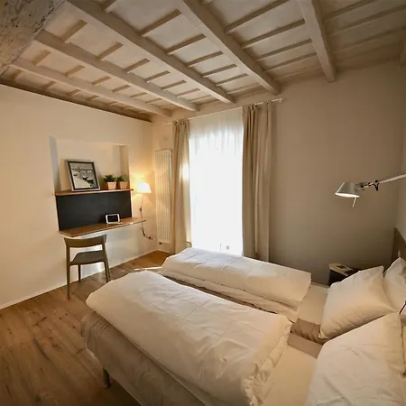 32 Camerecaffe Bed & Breakfast *