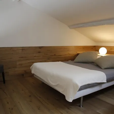 32 Camerecaffe Pavia